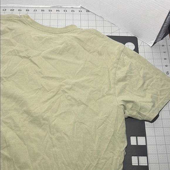 Levi's Gray Graphic Tee with Orange and Brown Design - Picture 9 of 10